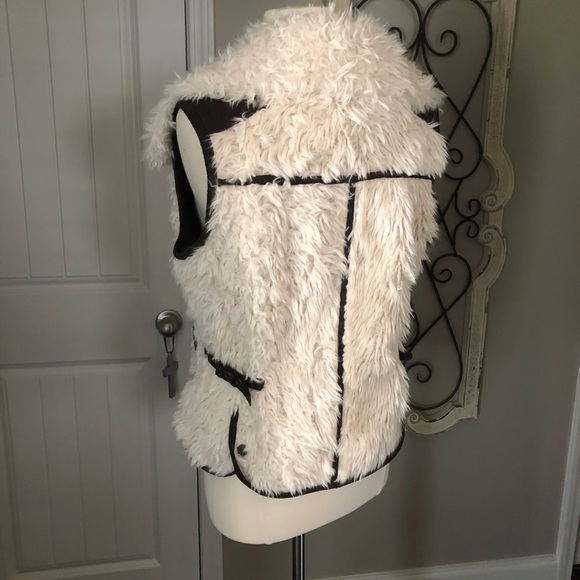 Cripple Creek Cream & Brown Vest - Picture 4 of 14